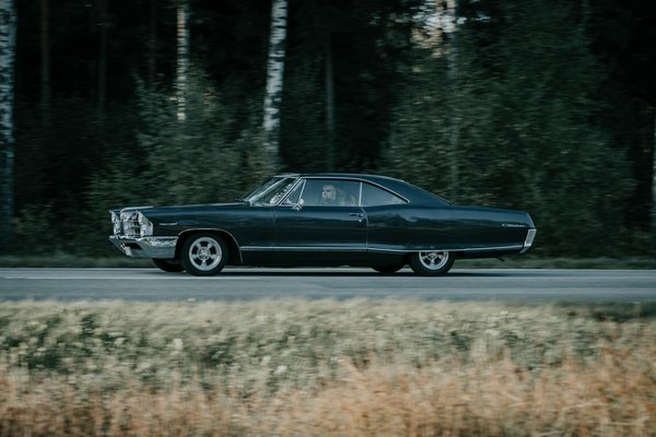 Comment les garages auto s'adaptent aux voitures électriques